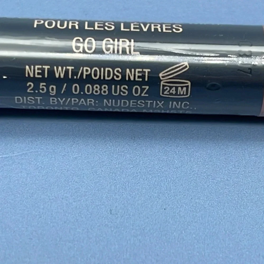 Mini NUDESTIX Magnetic Matte Lip Pencil in Go Girl, Travel Size, NWT